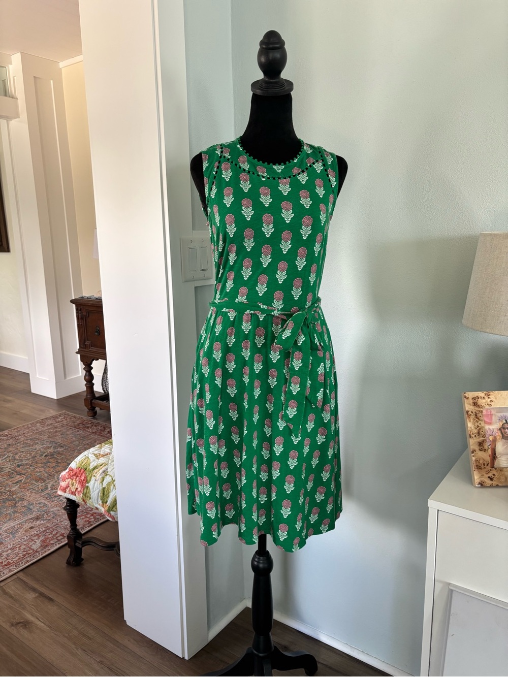 Boden Green Floral Tie-Waist Sleeveless Dress - Picture 5 of 9